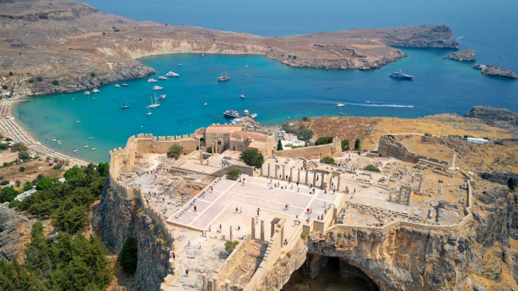 ΕΟΤ: Στρατηγική δράση για την προβολή Κρήτης, Ρόδου και Κεντρικής Μακεδονίας σε βρετανικά ΜΜΕ