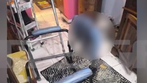 Σαλαμίνα: Σοκάρουν οι φωτογραφίες από το σπίτι της 75χρονης μετά τη δολοφονία της από τη 46χρονη νύφη της