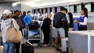 ΗΠΑ – Shutdown: Χάος στα αεροδρόμια – Περισσότερες από 1.000 πτήσεις ακυρώθηκαν, χιλιάδες καθυστέρησαν