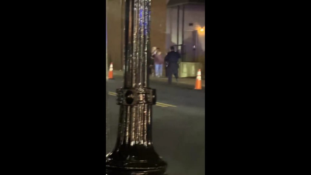 Σικάγο: Πυροβολισμοί σε χριστουγεννιάτικη αγορά – 14χρονος νεκρός, οκτώ τραυματίες