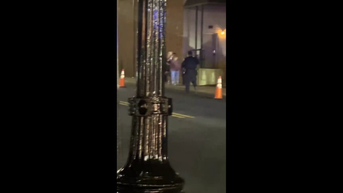 Σικάγο: Πυροβολισμοί σε χριστουγεννιάτικη αγορά – 14χρονος νεκρός, οκτώ τραυματίες