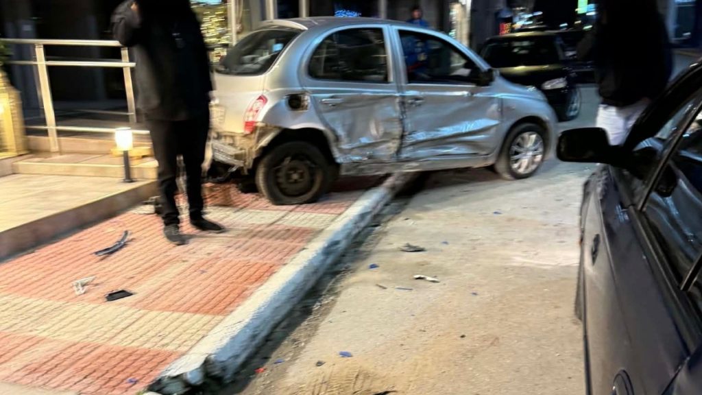 Παράσυρση στην Αρτέμιδα: Μπροστά στα μάτια της μητέρας και της αδερφής του σκοτώθηκε ο 24χρονος- Γνώριμος των Αρχών ο 29χρονος οδηγός