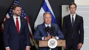 Politico: Οργισμένοι οι Ευρωπαίοι με το σχέδιο των ΗΠΑ για ειρήνη στην Ουκρανία – «Ο Γουίτκοφ χρειάζεται ψυχίατρο»