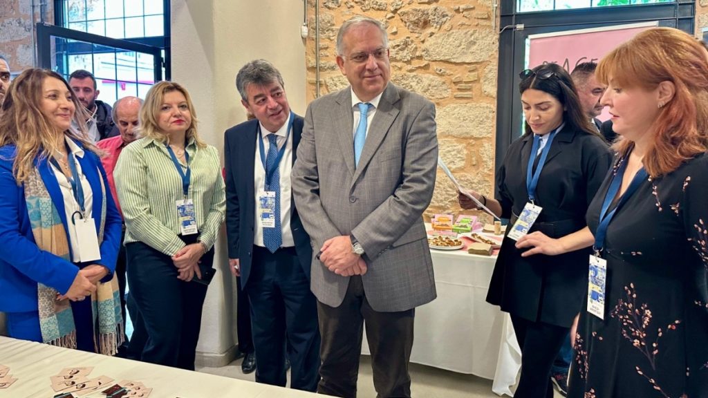 Θεοδωρικάκος: “Στηρίζουμε τη γυναικεία επιχειρηματικότητα και την καινοτομία στον πρωτογενή τομέα”