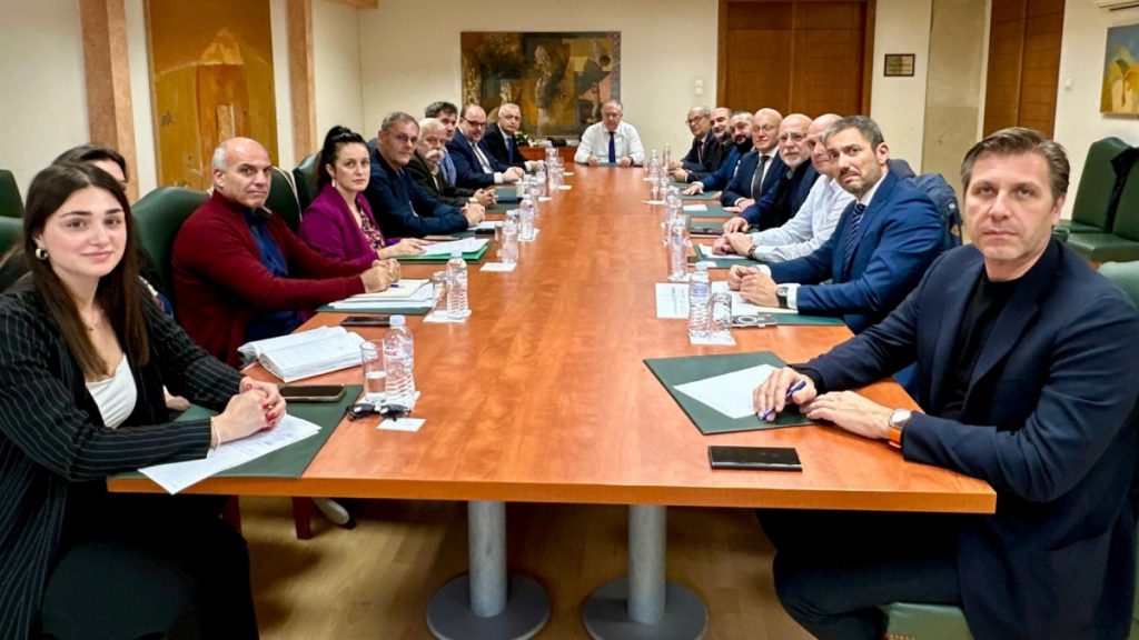 Θεοδωρικάκος για απογραφή ανελκυστήρων: “Αναγκαία η συμβολή όλων των αρμόδιων φορέων για την ασφάλεια των πολιτών”