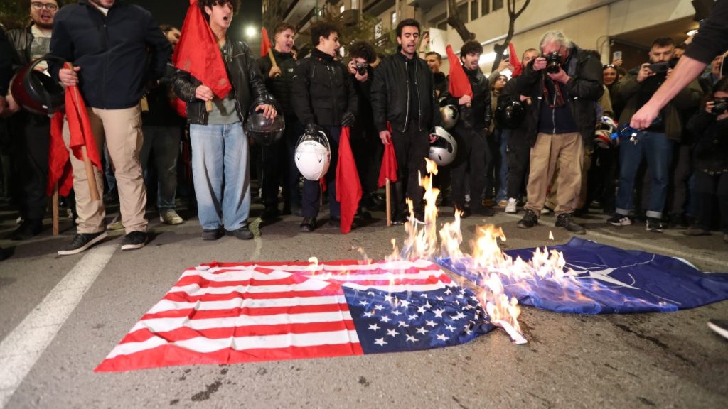 Θεσσαλονίκη: Ολοκληρώθηκε η πορεία για το Πολυτεχνείο