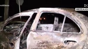 Θεσσαλονίκη: Αυτοκίνητο καρφώθηκε σε κολώνα και πήρε φωτιά – Από θαύμα σώθηκε η οδηγός (βίντεο)