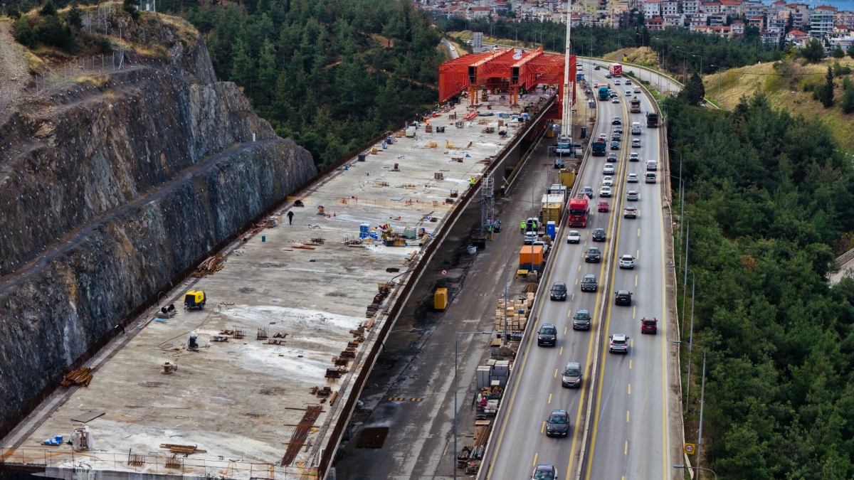 Θεσσαλονίκη: Πότε ολοκληρώνεται το υπερσύγχρονο Fly Over – Δείτε εντυπωσιακές φωτογραφίες