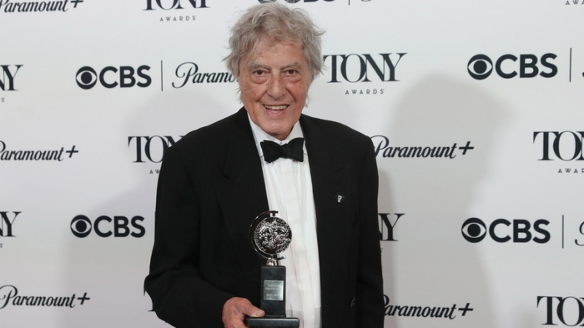 Πέθανε ο οσκαρικός σεναριογράφος του “Ερωτευμένος Σαίξπηρ” Τομ Στόπαρντ