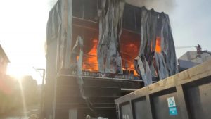 Τουρκία: Έξι νεκροί και 2 τραυματίες μετά από φωτιά σε αποθήκη αρωματοποιίας (Εικόνες & Βίντεο)