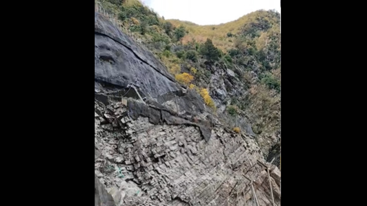 Τρίκαλα: 55χρονος παραμένει εγκλωβισμένος για 7η μέρα σε ορεινό χωριό – Αποκλείστηκε μετά από κατολίσθηση (βίντεο)