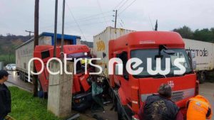 Σοβαρό τροχαίο στην Πατρών-Πύργου: Συγκρούστηκαν νταλίκες – Τραυματίστηκε ο ένας οδηγός (φωτογραφίες)