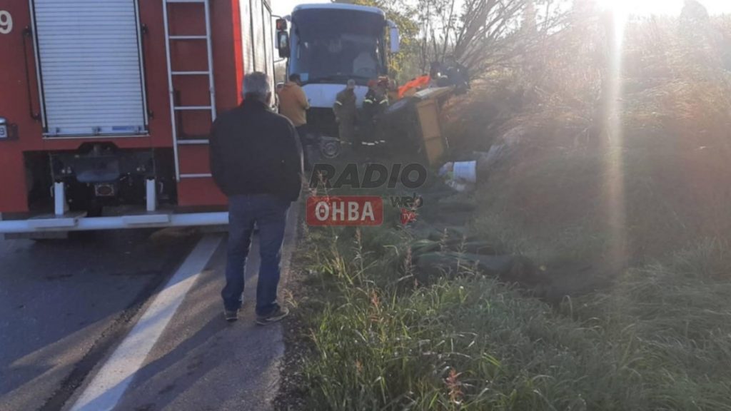 Αλίαρτος: Λεωφορείο έπεσε πάνω σε αγροτικό – Δύο τραυματίες