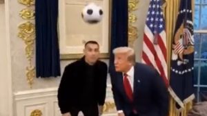 Τραμπ: Βίντεο ΑΙ δείχνει τον πρόεδρο των ΗΠΑ να… παίζει μπάλα με τον Ρονάλντο στο Οβάλ Γραφείο