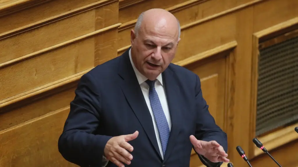 Τσιάρας: “Ζητώ την άρση της ασυλίας μου, δεν περίμενα ποτέ να βρεθώ σε αυτή την θέση”