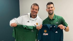 Νόβακ Τζόκοβιτς: Συναντήθηκε με τον Εργκίν Αταμάν και πόζαρε με φανέλα του Παναθηναϊκού