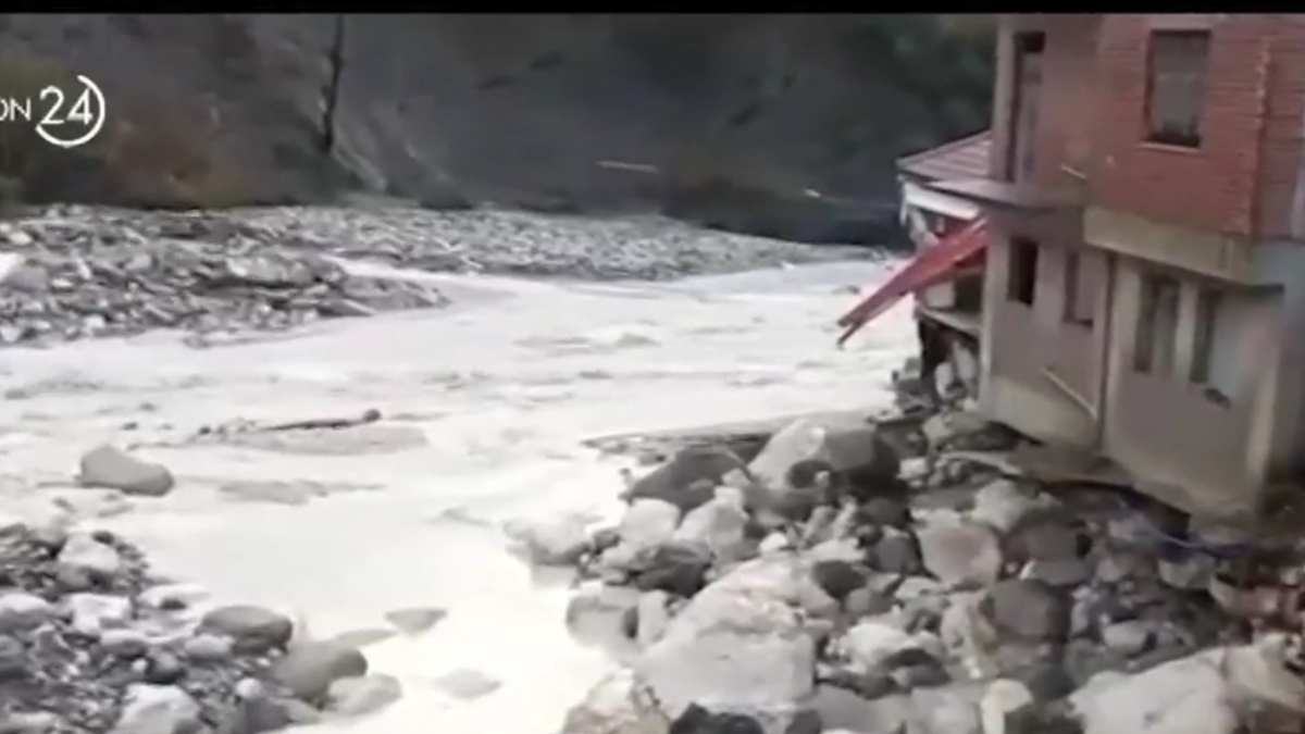 Κακοκαιρία Adel: Δραματικές ώρες στα Τζουμέρκα με νέες κατολισθήσεις – Πλημμύρες και χαλάζι σε Αργολίδα και Λακωνία(βίντεο)