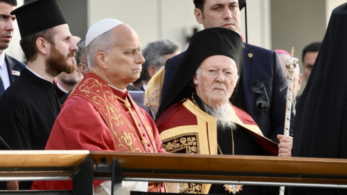 Κοινό προσκύνημα πατριάρχη Βαρθολομαίου και Πάπα Λέων στην αρχαία Νίκαια – “Ας ακούσουμε όλες τις φωνές των πιστών για ενότητα”