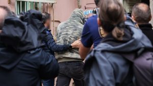 Βορίζια: Κατηγορείται και για την κατασκευή της βόμβας ο 23χρονος – “Ήταν σε γάμο την ώρα της έκρηξης” λέει η συνήγορός του