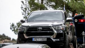 Βεντέτα στα Βορίζια: Απομακρύνεται το αυτοκίνητο του 39χρονου που έπεσε νεκρός