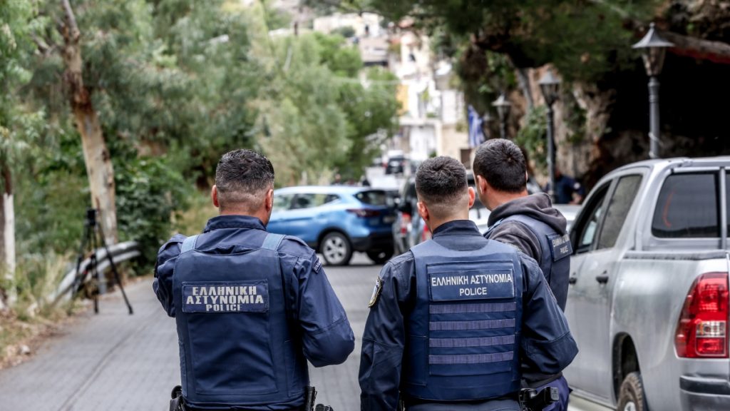 Στο Ηράκλειο σήμερα ο Χρυσοχοΐδης: Ανακοινώνει μέτρα για την οπλοκατοχή – Μόνιμα το ελληνικό FBI στην Κρήτη