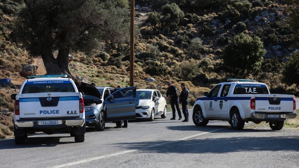 Βορίζια: Συνεχίζονται οι έρευνες των Αρχών για τον εντοπισμό των τριών καταζητούμενων – Σε αστυνομικό κλοιό το χωριό