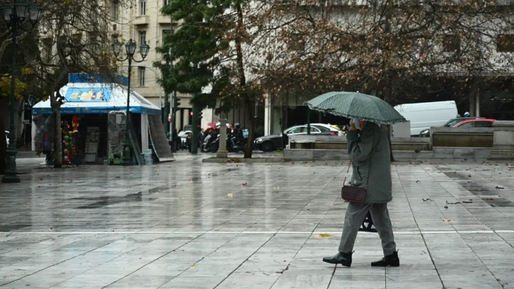 Καιρός αύριο: Βροχές και σποραδικές καταιγίδες – Πού θα είναι πιο έντονα τα φαινόμενα