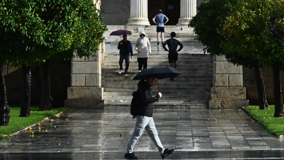 Καιρός αύριο: Βροχές και νέα πτώση της θερμοκρασίας – Πότε ξεκινάει το νέο κύμα κακοκαιρίας