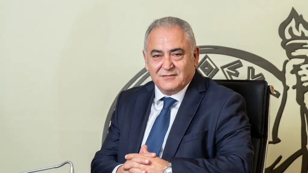 Έρευνα της Metron Analysis για το ΕΕΑ: Η ακρίβεια συνεχίζει να αποτελεί το υπ’ αριθμόν 1 πρόβλημα που απασχολεί τους πολίτες