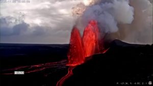 Χαβάη: Το ηφαίστειο Κιλαουέα εκρήγνυται με λάβα που φτάνει τα 300 μέτρα (Βίντεο)