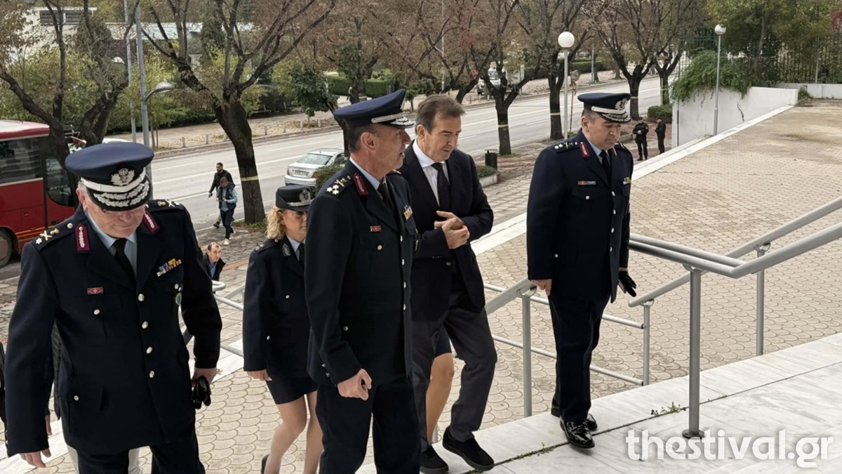Χρυσοχοΐδης από Θεσσαλονίκη: “Να σπάσουμε τη σιωπή απέναντι στη βία – Τα θύματα να καταγγέλλουν την κακοποίηση”