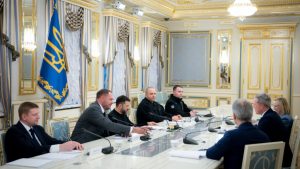 Ζελένσκι: ΗΠΑ και Ουκρανία θα εργαστούν πάνω στα σημεία του σχεδίου για τον τερματισμό του πολέμου