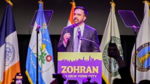 Ζόραν Μαμντάνι: Ποιος είναι ο πρώτος μουσουλμάνος δήμαρχος της Νέας Υόρκης – Από ράπερ, θριαμβευτής απέναντι στον Κουόμο