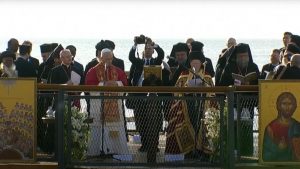 Πάπας Λέων και πατριάρχης Βαρθολομαίος μαζί στην αρχαία Νίκαια – LIVE εικόνα από την ιστορική κοινή προσευχή