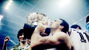 Νίκος Γκάλης: Σαν σήμερα το ντεμπούτο ενός θρύλου