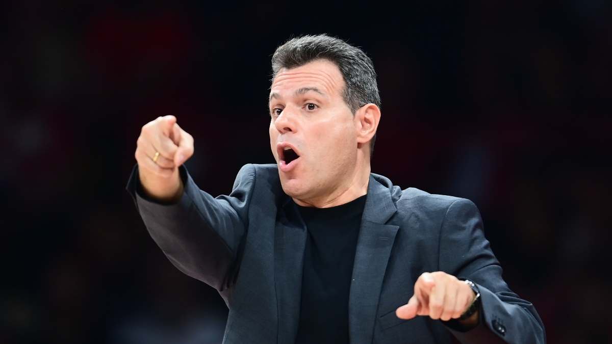 Δημήτρης Ιτούδης: Εκτός εαυτού με τον παίκτη του που δεν έπαιζε άμυνα (βίντεο)