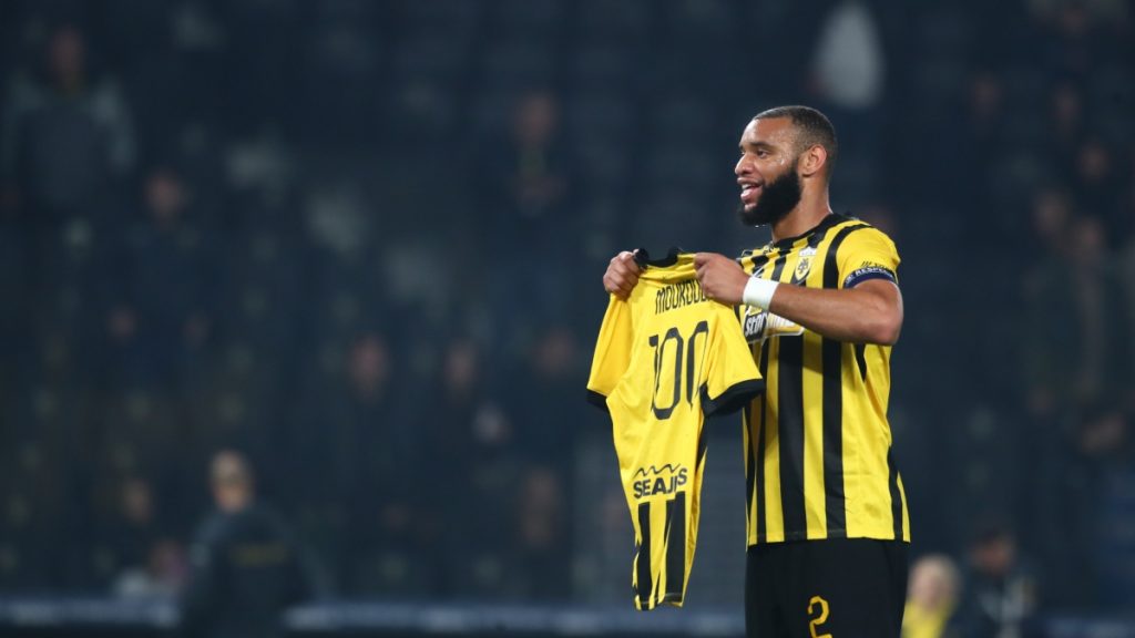 ΑΕΚ: Έφτασε τις 100 εμφανίσεις με τα «κιτρινόμαυρα» ο Μουκουντί