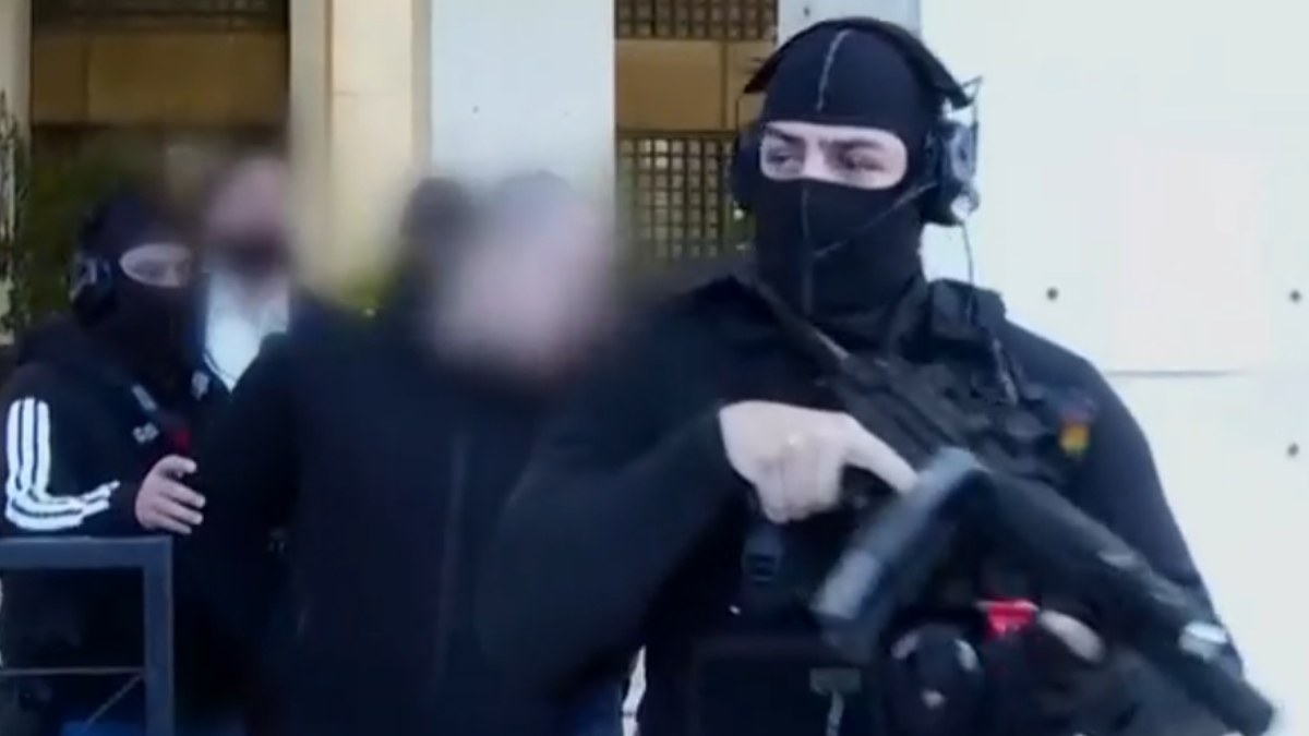 Φοινικούντα: Στην Καλαμάτα οι απολογίες του ανιψιού και του επιχειρηματία – “Ο θείος μου άλλαξε τη διαθήκη 5 φορές σε ένα εξάμηνο”