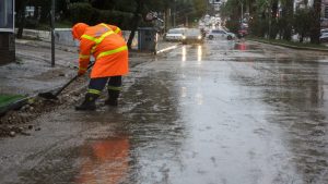 Κακοκαιρία Byron: “Πνίγηκαν” Νέα Πέραμος, Μάνδρα, Μέγαρα – Μπαράζ 112 σε Ελευσίνα, Τρίκαλα, Καρδίτσα, Φθιώτιδα (Συνεχής ενημέρωση)