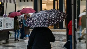 Βροχερός ο καιρός σήμερα, πού θα είναι πιο έντονα τα φαινόμενα – Έως 20 βαθμούς η θερμοκρασία