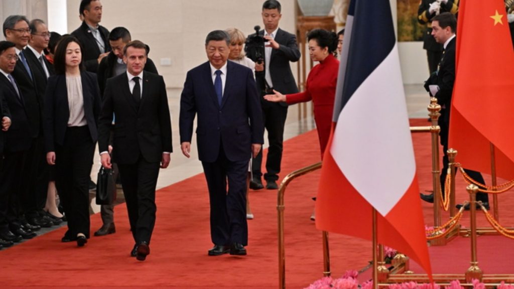 Μακρόν σε Σι: “Έχουμε την ευθύνη να ξεπεράσουμε τις διαφωνίες” – Τι είπαν για την Ουκρανία