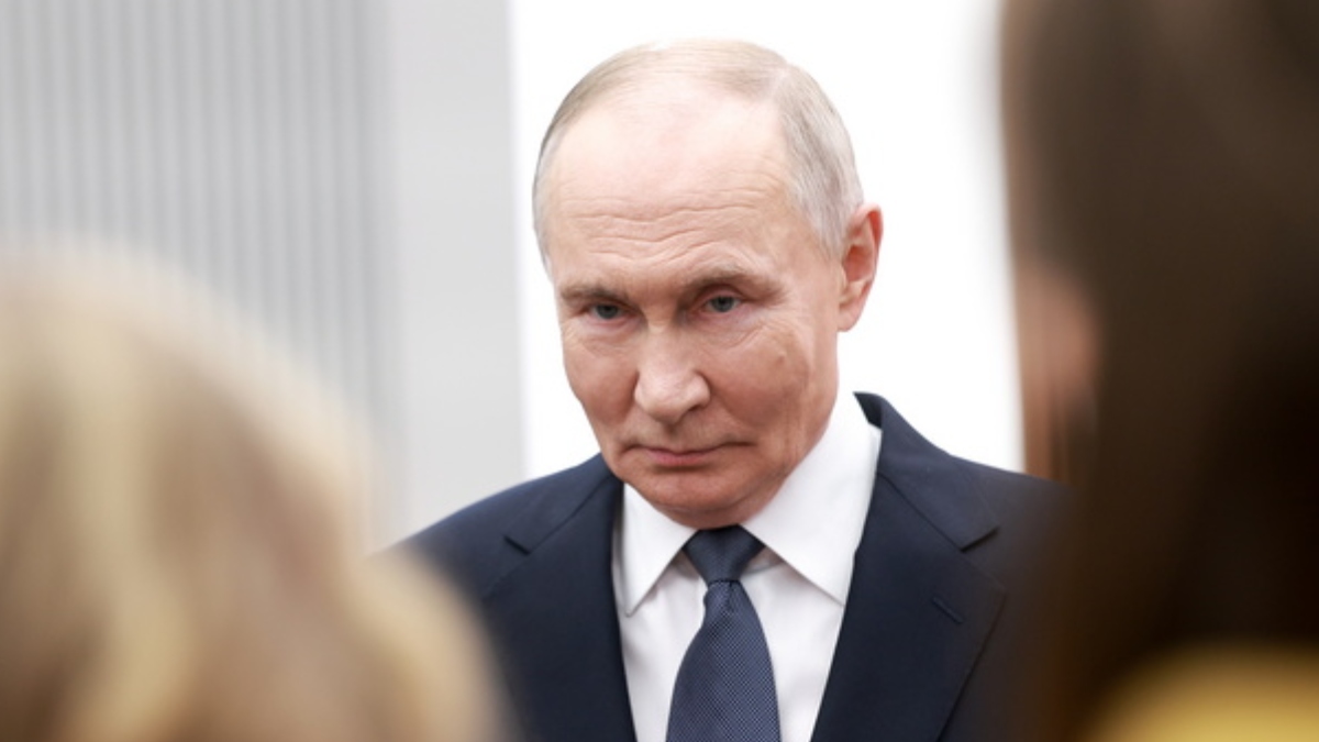 Απειλεί ξανά ο Πούτιν: “Θα πάρουμε τον πλήρη έλεγχο του Ντονμπάς με τη βία, αν δεν αποχωρήσουν οι Ουκρανοί”