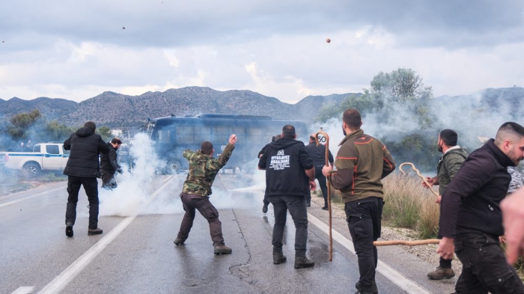 Κρήτη: Παραμένει αποκλεισμένο το αεροδρόμιο Ηρακλείου – Δικογραφία-“φωτιά” για όσους συμμετείχαν στα χθεσινά επεισόδια