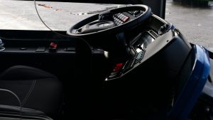 Αδιανόητο περιστατικό στου Ζωγράφου: Οδηγός ΙΧ έδειρε 39χρονο οδηγό λεωφορείου και τον έστειλε στο ΚΑΤ