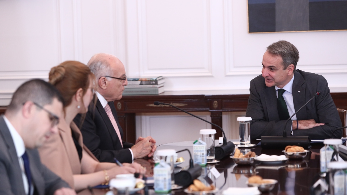 Με τον υπουργό Επικρατείας της Αλγερίας συναντήθηκε ο Μητσοτάκης στο Μαξίμου – Τι συζήτησαν