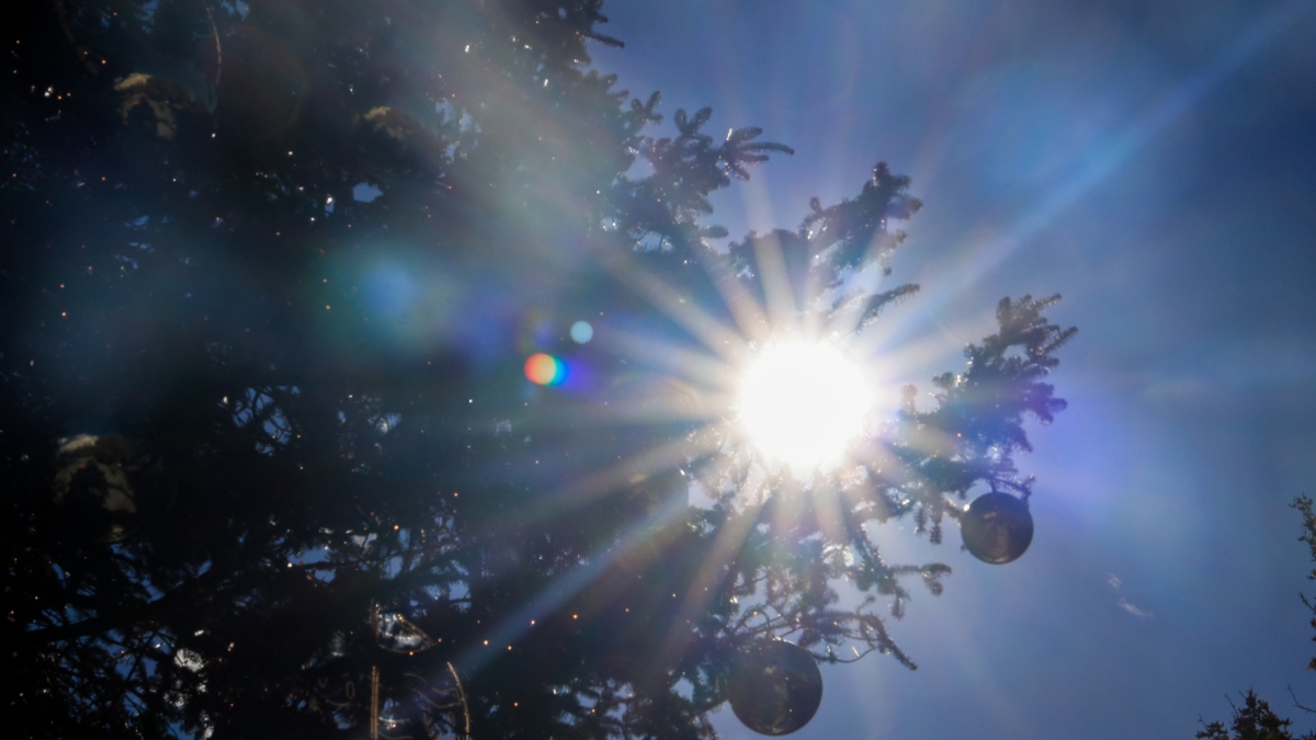 Αίθριος ο καιρός σήμερα – Λιακάδα με λίγες τοπικές νεφώσεις, έως 20 βαθμούς η θερμοκρασία