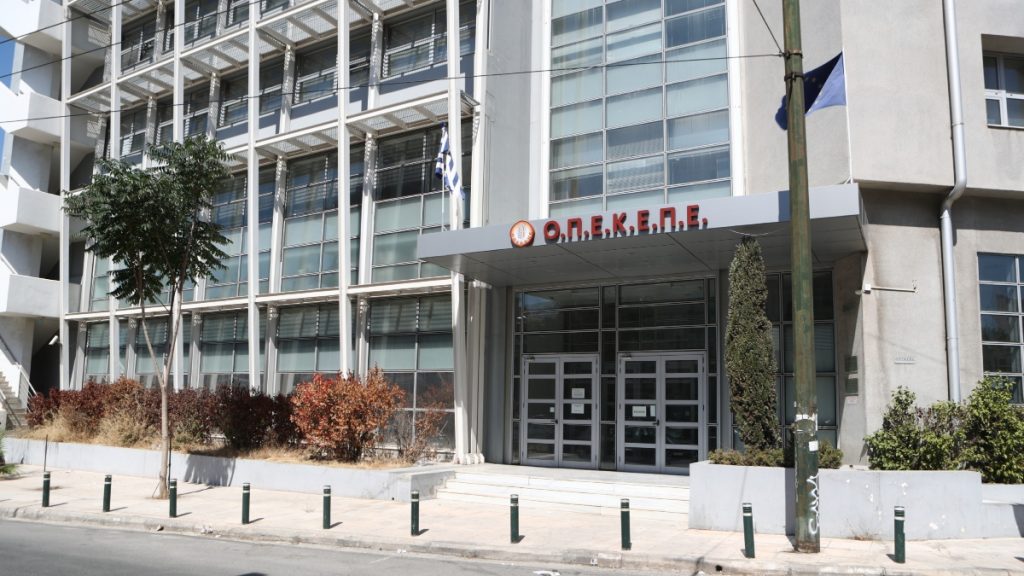 Κρήτη: Κύκλωμα έβγαλε 1,7 εκατ. από “μαϊμού” επιδοτήσεις του ΟΠΕΚΕΠΕ – Πρόεδρος αγροτικού συνεταιρισμού ο αρχηγός, 14 προσαγωγές