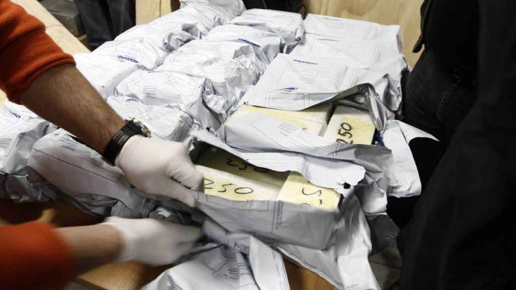 Πιάστηκε σκάφος ελληνικών συμφερόντων με τεράστιο φορτίο κοκαΐνης στον Ατλαντικό – Συνελήφθη γνωστός ναρκέμπορος