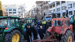 Σήμερα η απάντηση των αγροτών στις εξαγγελίες Τσιάρα – Αποφασίζουν για διάλογο ή κλιμάκωση των κινητοποιήσεων
