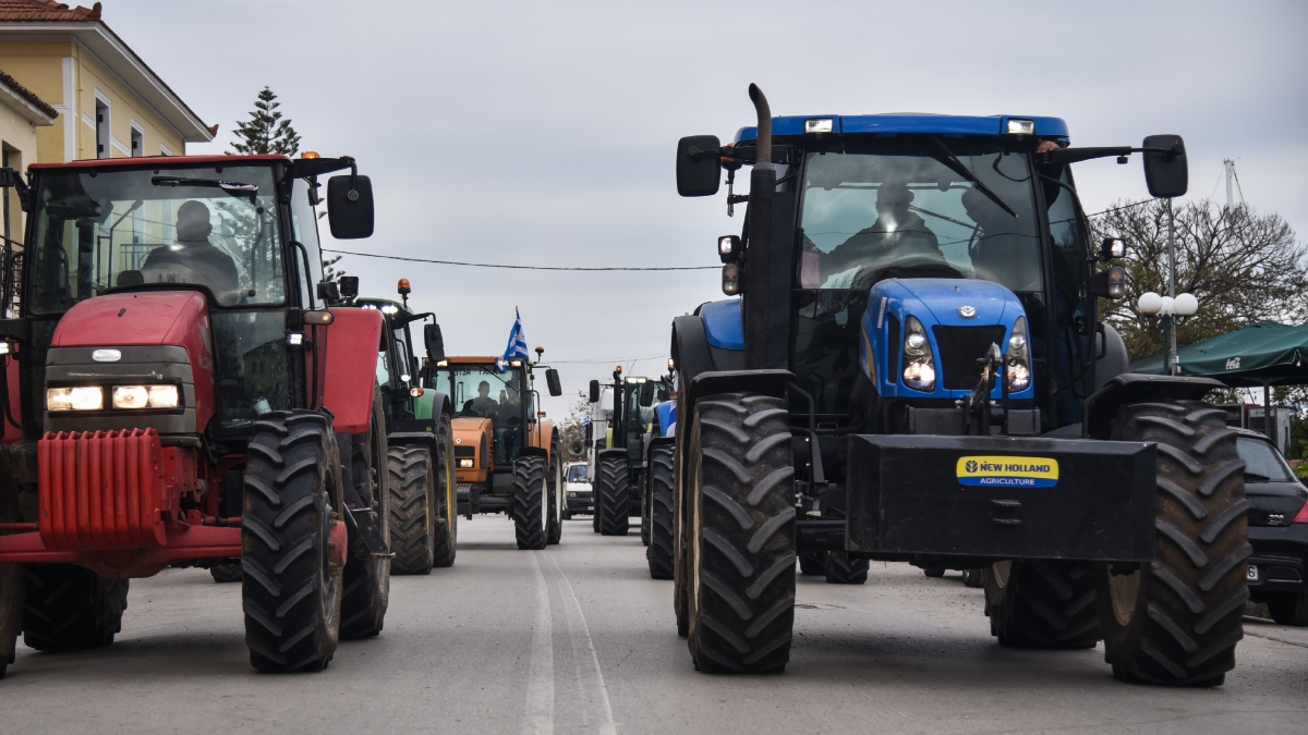 Διχασμός στον αγροτικό κόσμο – 18 μπλόκα σπάνε την γραμμή άρνησης διαλόγου των αγροτών